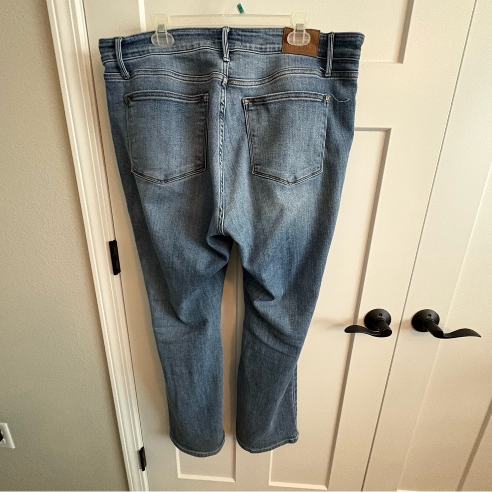 Judy blue, plus, 16 W, button fly, non-distressed, boot cut jeans. Like new! - Picture 6 of 9